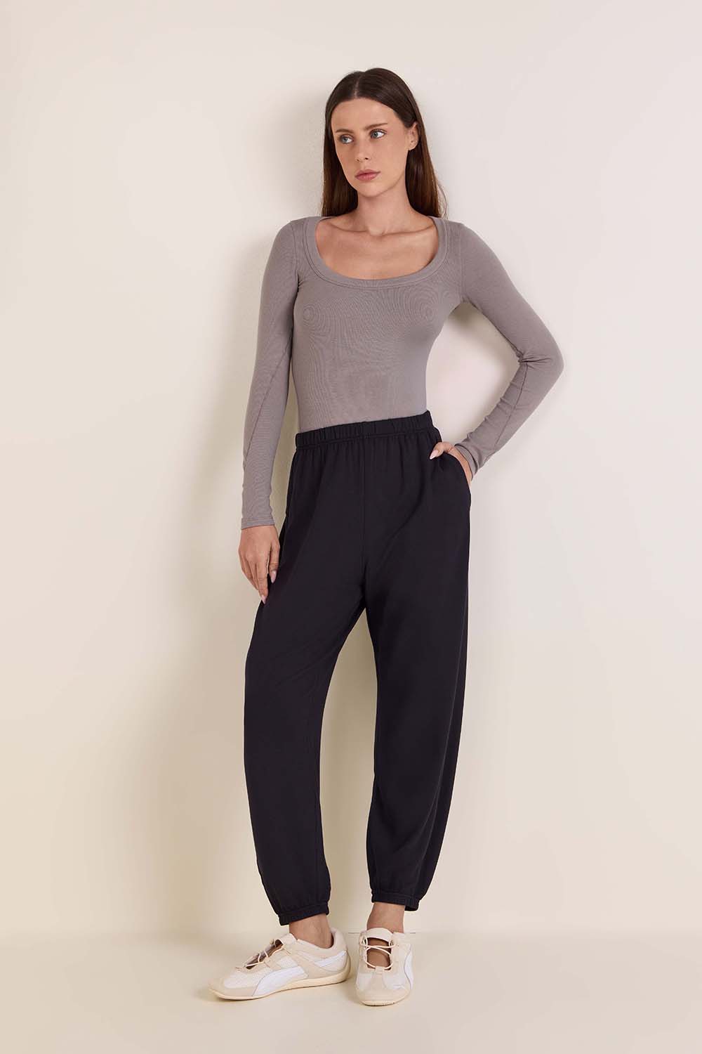 BeCalm Oversied Mid-Rise Pant